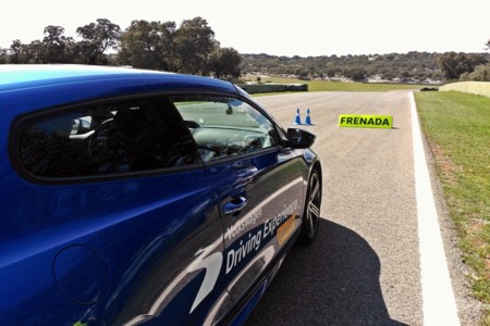 Volkswagen Driving Experience Escuela R 033