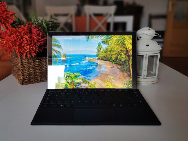 Microsoft Surface Pro7 プラス＋ Surface Pro 7 Plus, análisis. Review con características, precio y