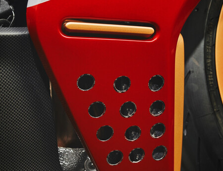 Mv Agusta Superveloce 800 Testagrande 003