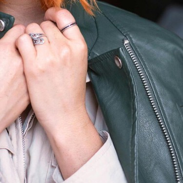 Usa estos 2 ingredientes y para lavar tu ropa de vinipiel: el truco para que quede bien limpia