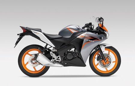 Renovación de la CBR125R