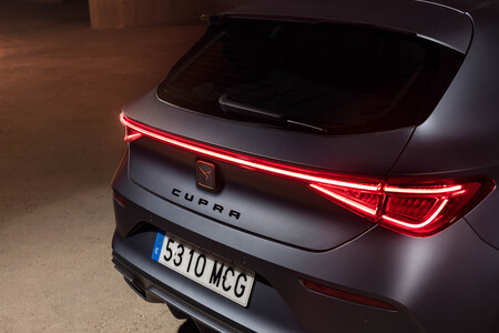 CUPRA León eTSI Prueba Contacto 13