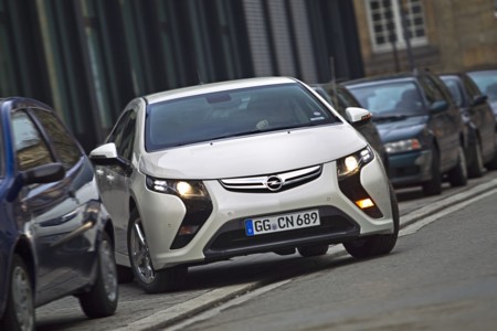 Opel Ampera 2012
