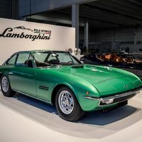 Lamborghini Polo Storico restaura dos de sus modelos más icónicos: Islero y Espada, para festejar su medio siglo de vida 