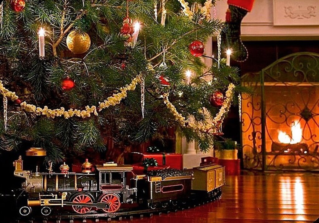 Adiós a las bolas rojas y adornos verdes en Navidad: esta es la nueva tendencia de los hogares más elegantes 