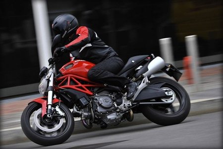 ducati-monster-795_650_2