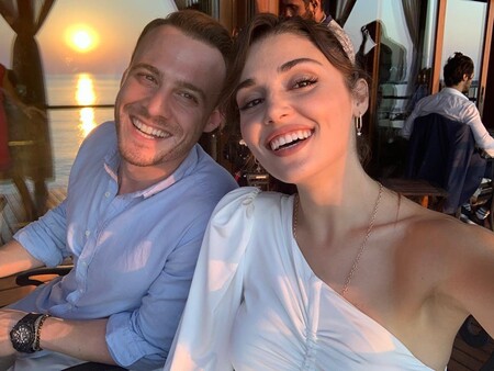 Kerem Bürsin desvela cuáles fueron los primeros pasos en su relación con Hande Erçel ('Love is in the air')