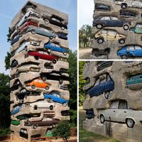 Há mais de 40 anos, alguém enterrou 60 carros sob 18 metros de concreto. Hoje, essa loucura é uma das esculturas mais famosas do mundo 