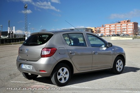 Dacia Sandero Trasera