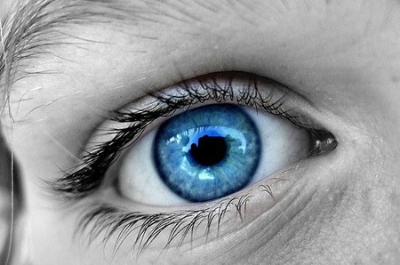 ¿Por qué hay personas con los ojos azules?