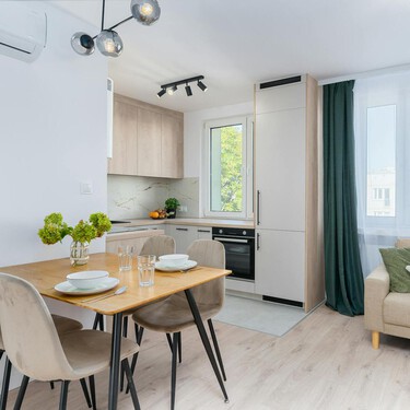 Ikea vende el mueble auxiliar que es carrito e isla de cocina todo en uno, ideal para cocinas con poco espacio