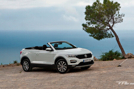 Probamos el peculiar Volkswagen T-Roc Cabrio, el único SUV descapotable del mercado
