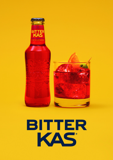 Bitter Kas cumple 50 años y lo celebra cambiando de imagen 