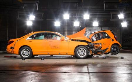 smart_fortwo_crash.jpg