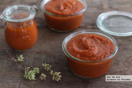 21 aliños y salsas saludables que pueden acompañar a tus platos si estás a dieta