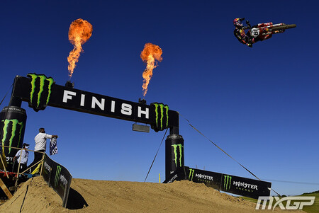 ¡Histórico! Jorge Prado firma en Madrid su primer doblete en MXGP