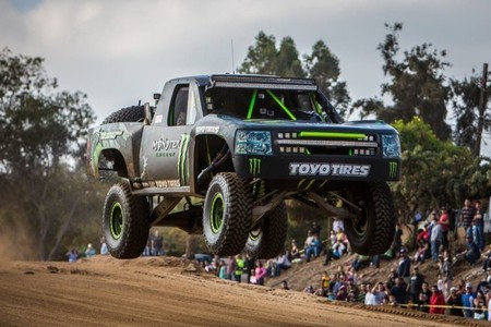 B.J. Baldwin ganó una SCORE Baja 1000 de nuevo teñida de luto