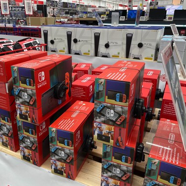 Liquidación de consolas Nintendo Switch en el outlet de MediaMarkt, con algunos modelos por menos de 190 euros 