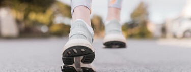 Retro- walking: la forma de caminar que quema más calorías y beneficia la salud cerebral 