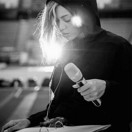 A ver quién es el listo que se acerca de más a Beyoncé, Jay-Z y sus 500 guardaespaldas