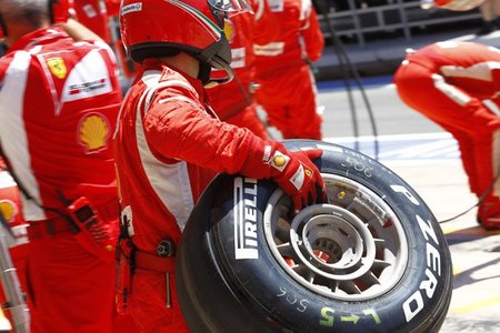 Pirelli niega favorecer a Ferrari