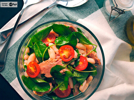 Ensalada de alubias con ventresca, berros y tomates cherry: receta fácil y saludable