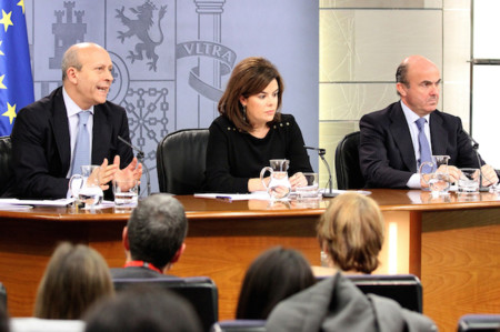 El gobierno aprueba la venta conjunta de los derechos del fútbol español, Movistar al acecho