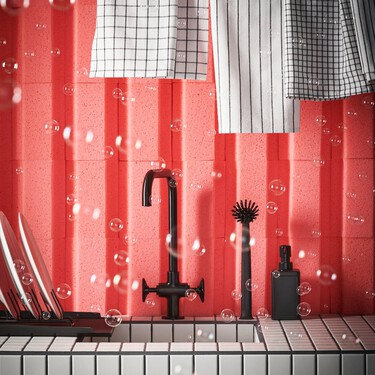 Ikea lanza un estante de cocina lleno de color: sirve de escurreplatos o para mejorar el orden en armarios y cajones