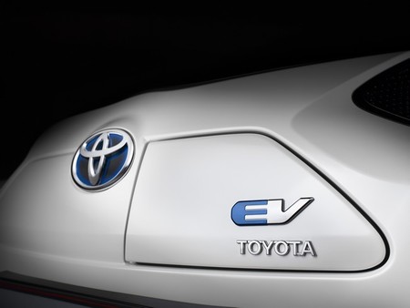 Toyota no espera superar los 500 kilómetros de autonomía para el coche eléctrico en diez años