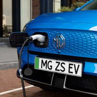 Es oficial: Europa le pone serios impuestos a autos chinos, pero no equitativos. Los MG pagarán más que BYD o Tesla