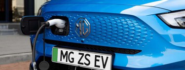 Es oficial: Europa le pone serios impuestos a autos chinos, pero no equitativos. Los MG pagarán más que BYD o Tesla