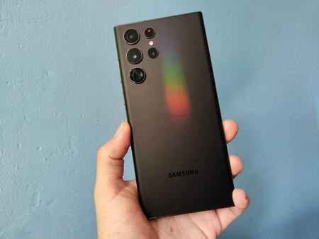 Un smartphone Android de gama premium se devalúa más de 50% en tan solo un mes, un iPhone solo 20%, según estudio