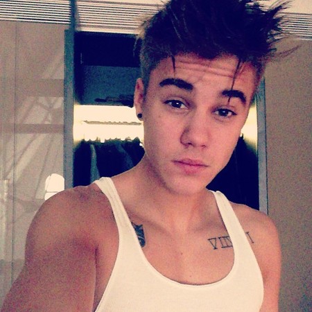 Justin Bieber, no me digas que te han echado <em>droja</em> en la bebida