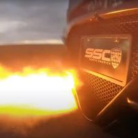 ¡On fire! Así de espectaculares son los 100 milisegundos entre cambios de marcha del SSC Tuatarada de 1.775 CV