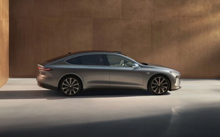 Ext Intro Carousel Item 1 Desktop