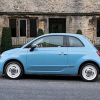 Lo mejor de Android Auto y CarPlay en tu coche, pero sin cables de por medio. Solo necesitas un adaptador como este