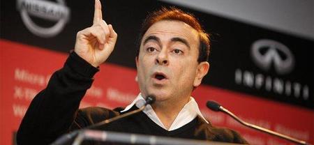 Carlos Ghosn, jefe de Renault, habla en el Salón de Ginebra