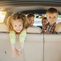 21 chistes cortos para entretener a los niños en los viajes en coche