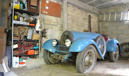A subasta un exclusivo Bugatti Brescia descubierto en un granero francés