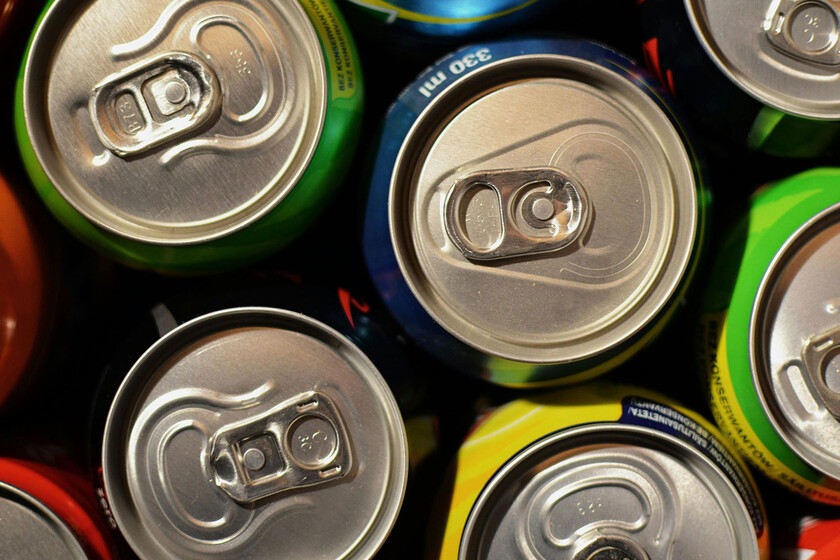 El Ministerio de Consumo prohibirá la venta de bebidas energéticas a menos de 16 años ante el  clamor social 