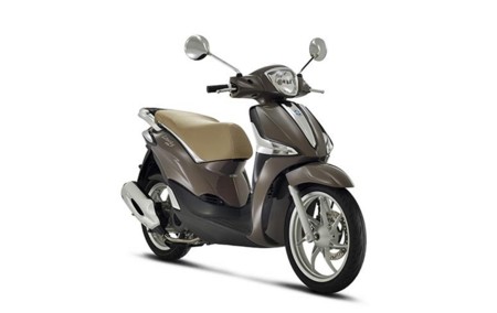 La Piaggio Liberty 125 iGet ABS se pone a huevo