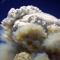 “Nubes de fuego”, el fenómeno que hace que escapar de los incendios de sexta generación pueda hacerse imposible