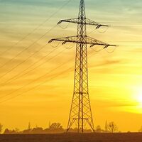 Por qué las medidas del gobierno para bajar el recibo de la luz son el camino incorrecto
