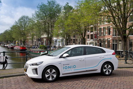 Hyundai Ioniq Car Sharing Amsterdam 2