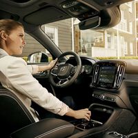 Una gran marca quería seguir los pasos de Tesla y vender la mitad de sus coches por internet en 2025. Ha abandonado