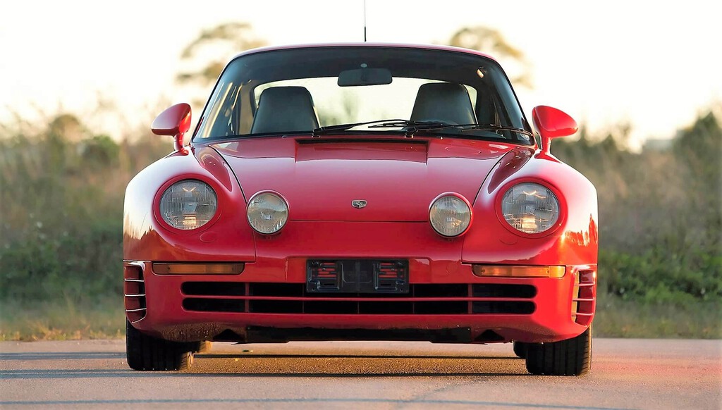Bill Gates pagó 28 dólares al día durante 13 años por un Porsche 959...