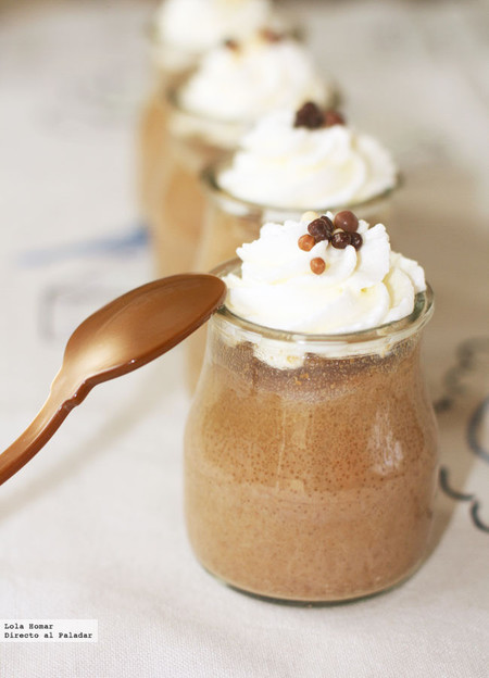 Vasitos de crema de cacahuete y chocolate con leche. Receta