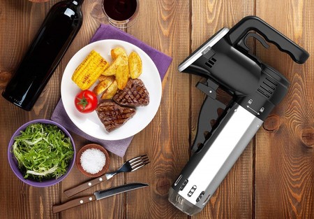 3 ofertas del día en Amazon ideales para equipar nuestra cocina en básculas de cocina, sartenes y Sous Vide de precisión
