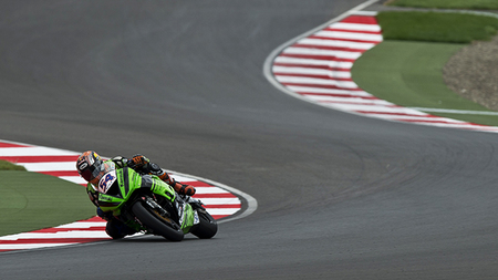 Superbikes Rusia 2012: Kenan Sofuoglu no da tregua… ¡y Vladimir Leonov en el podio!
