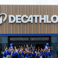Decathlon tiene las zapatillas Adidas por menos de 35 euros que mejor combinan para este verano  